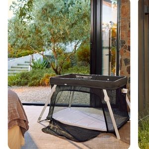 Guava Family Lotus Travel Crib with Case